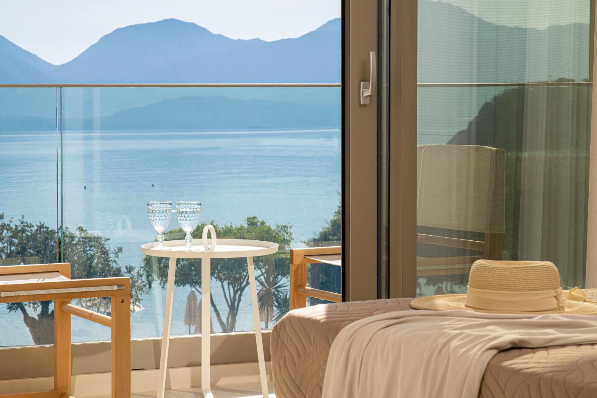 Beachfront Villa Edem Dedicated Beach Space - Heated Pool Άγιος Νικόλαος Εξωτερικό φωτογραφία